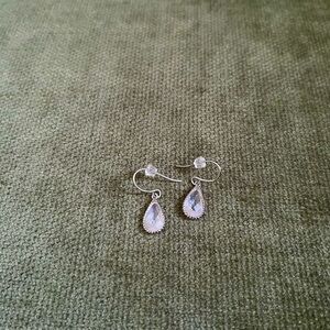 Elegant Silver Teardrop Dangle Earrings